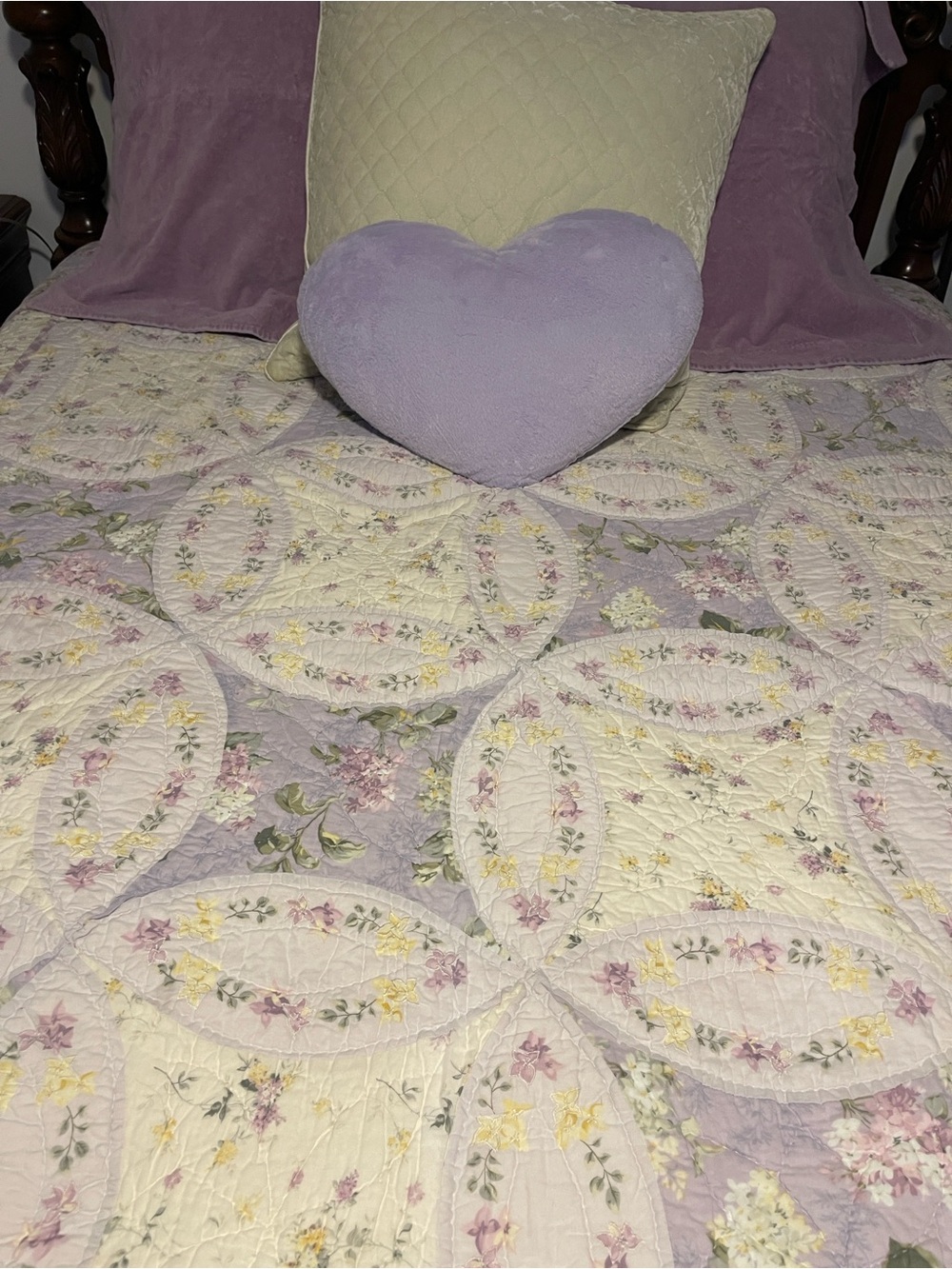 EUC RARE ‼️ Rachel Ashwell Treasures REGENT PARK QUEEN QUILT 💜